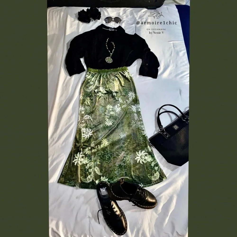 FLORAL A-LINE SHIMMER SKIRT | Shimmery Floral A-line Skirt | Women’s Size 6 - Picture 9 of 11